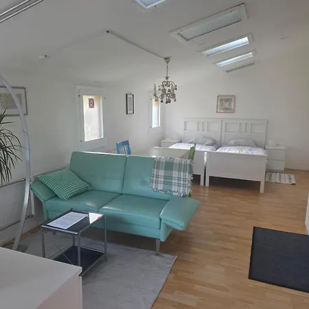 Bnb Erlach Bed and breakfast Erlach