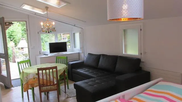 Bnb Erlach Bed & Breakfast 3*